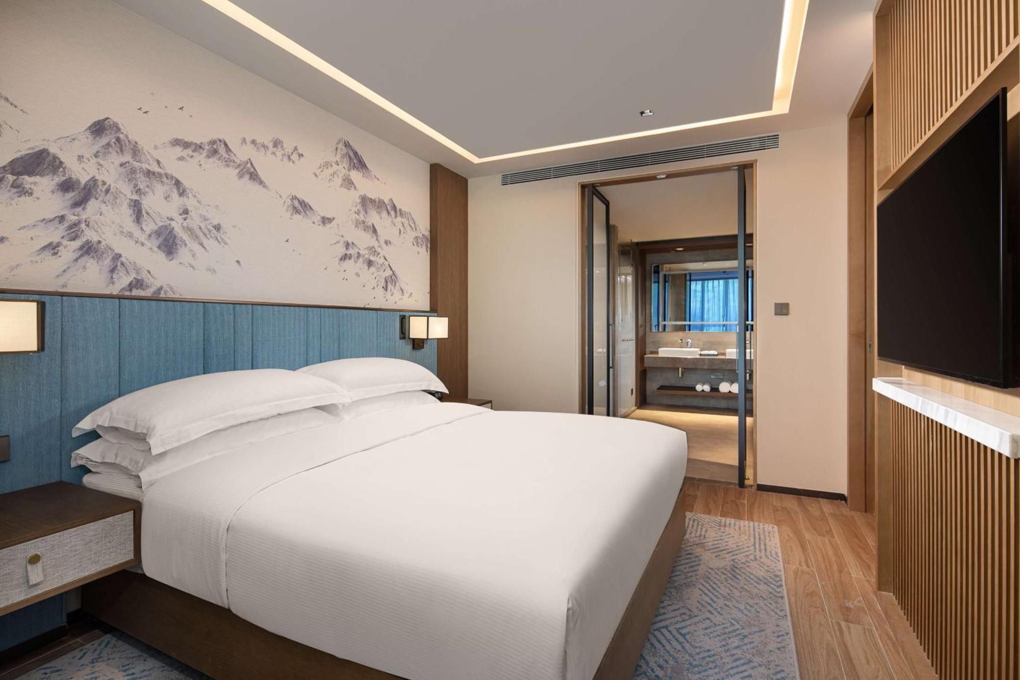Hilton Garden Inn Jiuzhaigou Exterior photo
