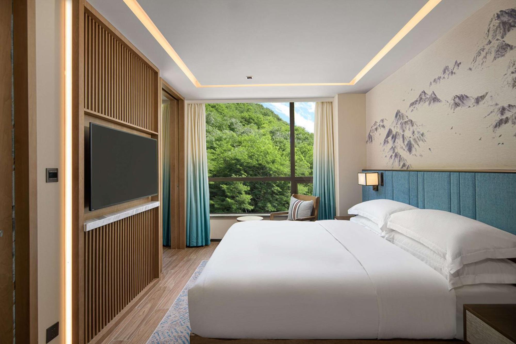 Hilton Garden Inn Jiuzhaigou Exterior photo