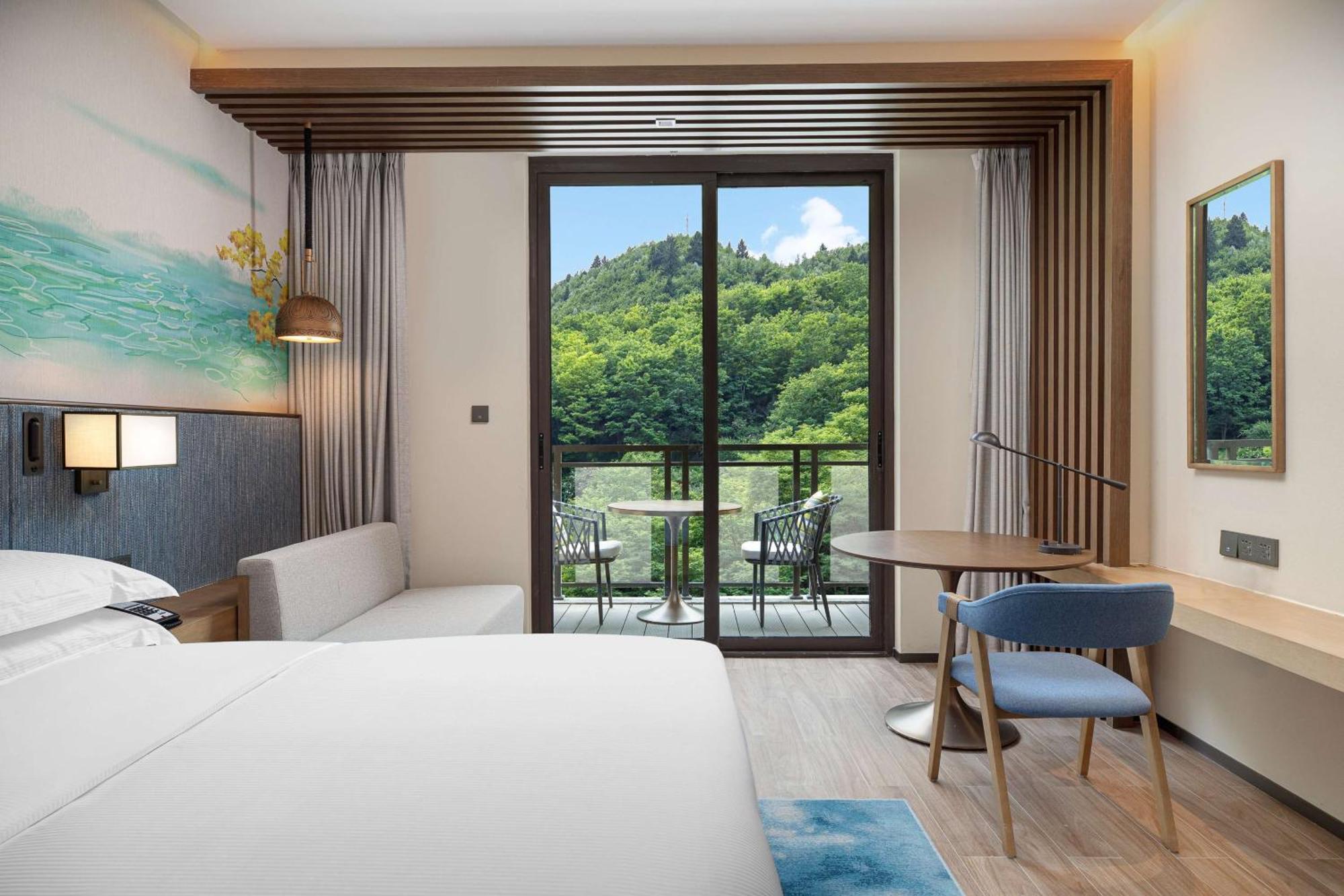 Hilton Garden Inn Jiuzhaigou Exterior photo